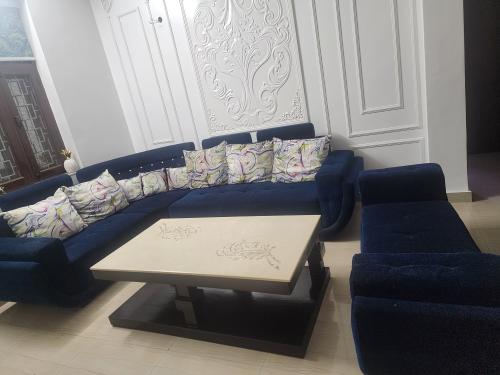 Old sofa sell Old sofa sell