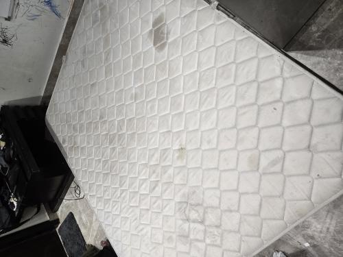 Double bed mattress 
