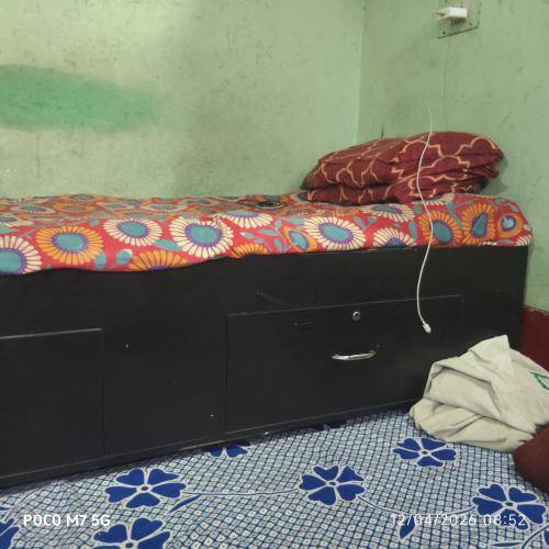 6*3 Diwan with Storage Space 