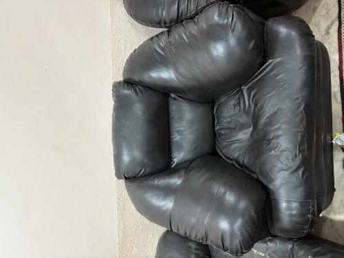 Very comfortable leatherette sofa set . 3 seater couch with 2 single sofa set . Very comfortable leatherette sofa set . 3 seater couch with 2 single sofa set .