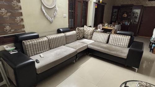 L type sofa with 4Stools for sale