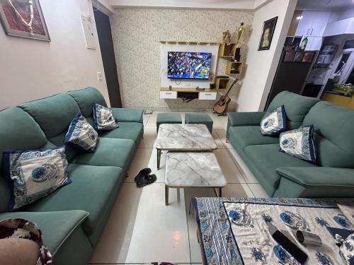 5 seater sofa with two seats